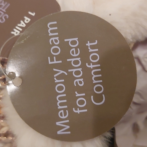 Secret Treasures Slippers - Picture 12 of 12